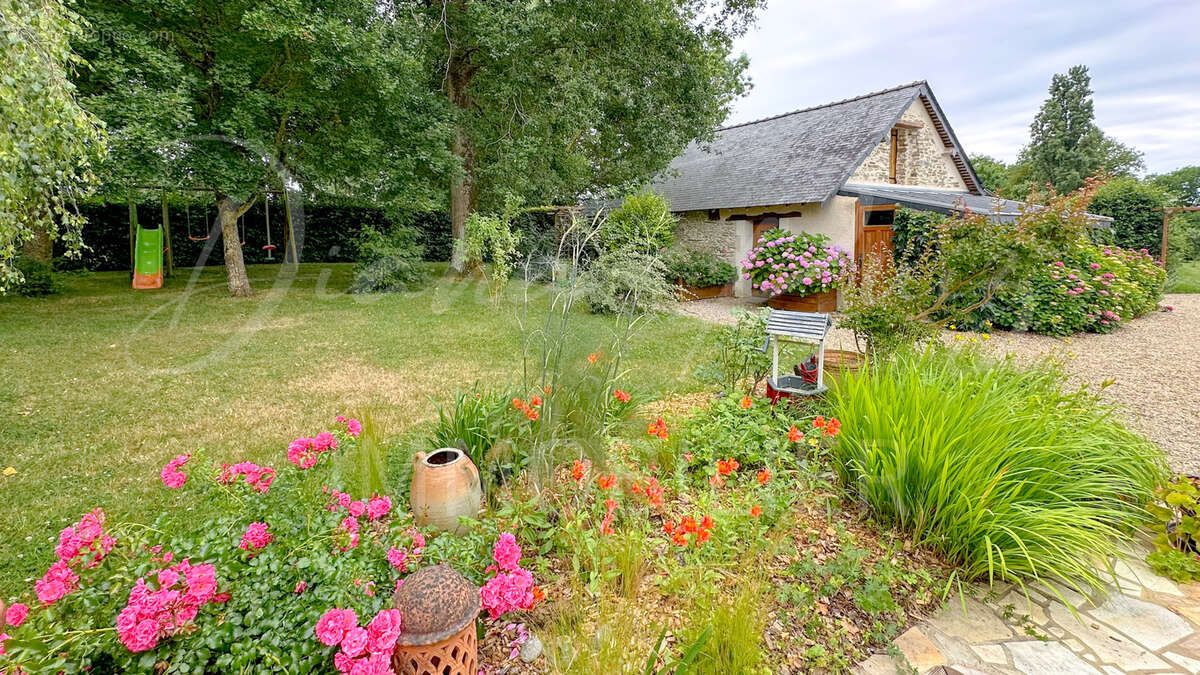 Maison à BRISSAC-QUINCE