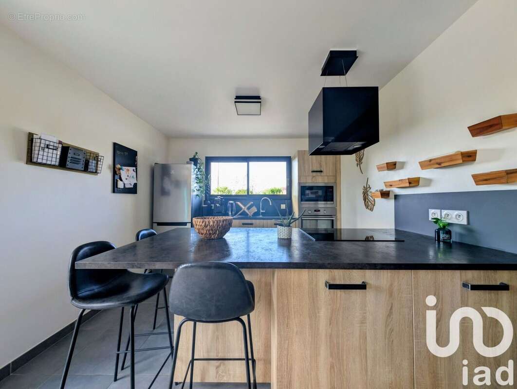 Photo 2 - Maison à LE TREVOUX