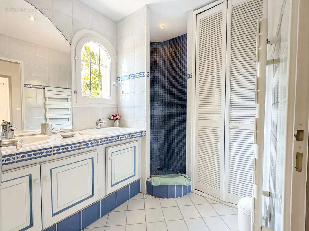 Maison 155 m² à Roquefort-Les-Pins  - photo 20