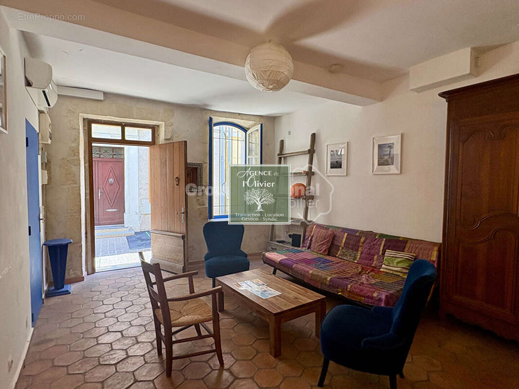ARLES. Magnifique maison de ville avec terrasse - photo 4