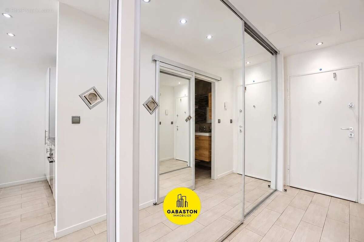 Appartement à MARSEILLE-8E