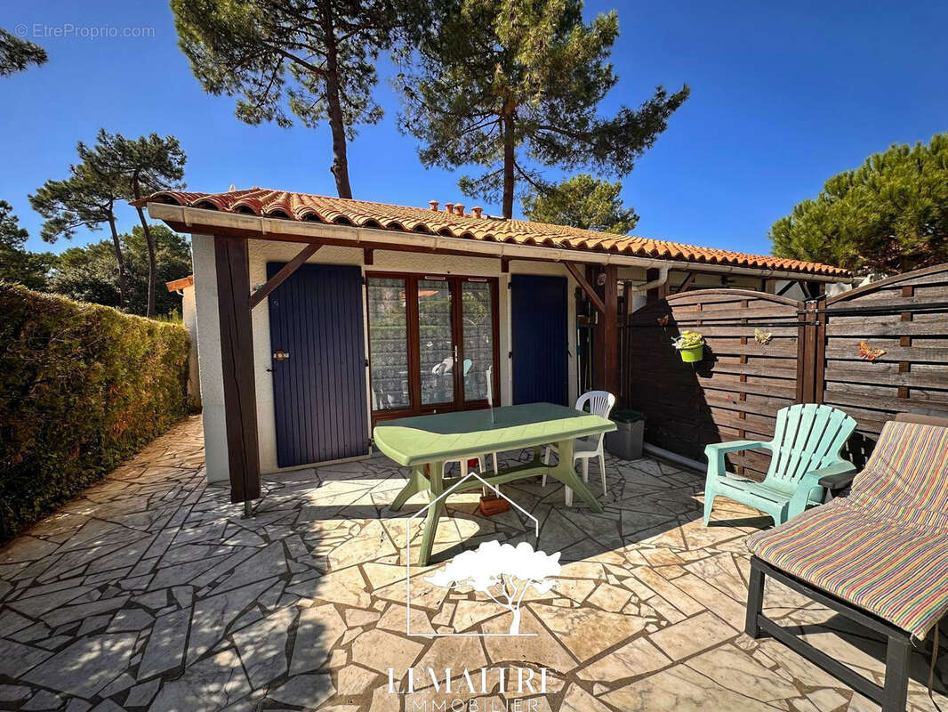 Maison à LES MATHES