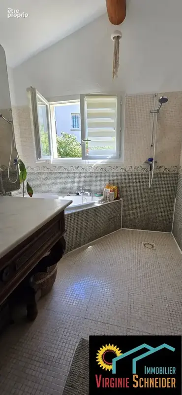 Maison 5 pieces de 130m2 sur parcelle de 1260m2 avec piscine et garage - photo 10