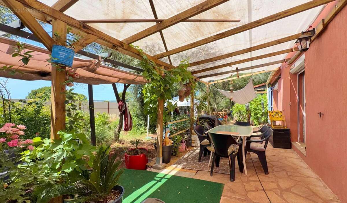 MAISON de 108 m² avec parcelle de 2992m² LE CANNET-DES-MAURES - photo 5