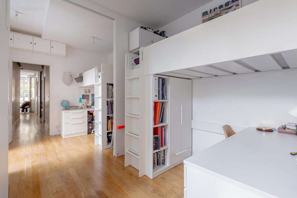 Appartement à PARIS-2E