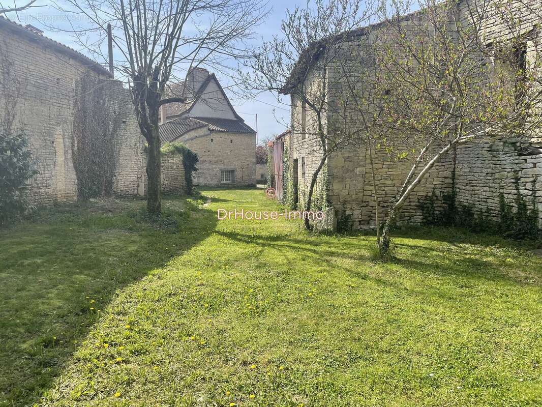 Autre à BESSE