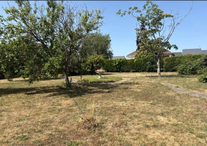 Terrain à PARCAY-MESLAY