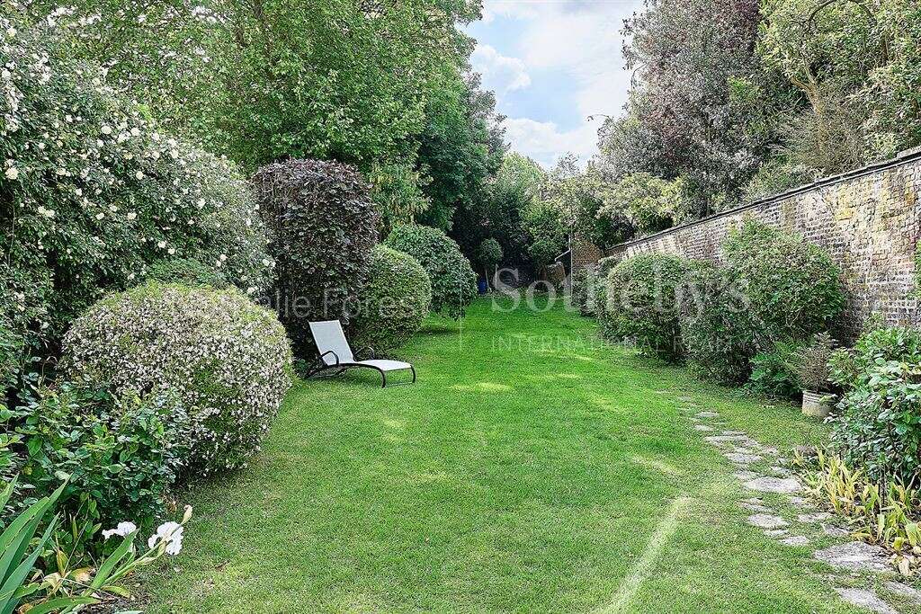 Prox Barbieux - Superbe maison bourgeoise, 6 chambres, garage, jardin 600m2 - photo 7