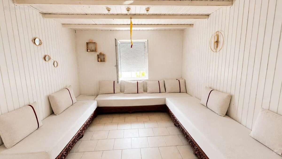 Maison à PUJOLS