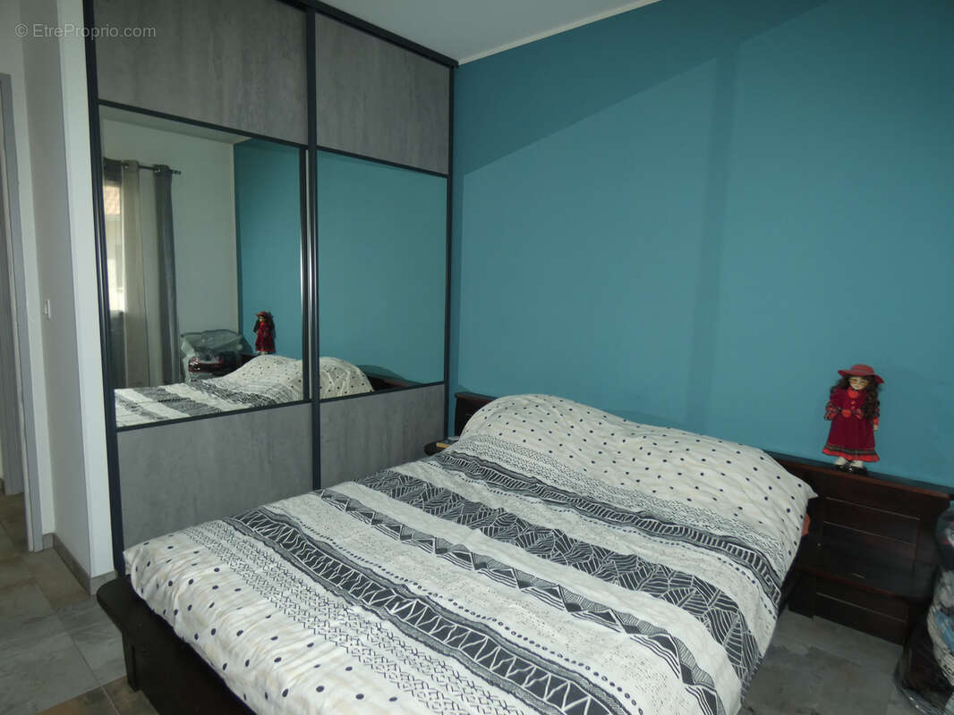 Maison à ESPINASSES