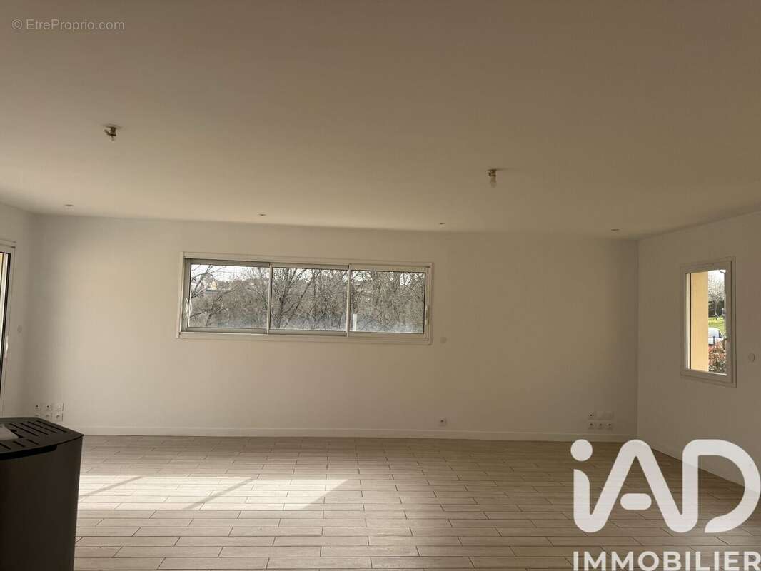 Maison 153 m² à Gourdon  - photo 3