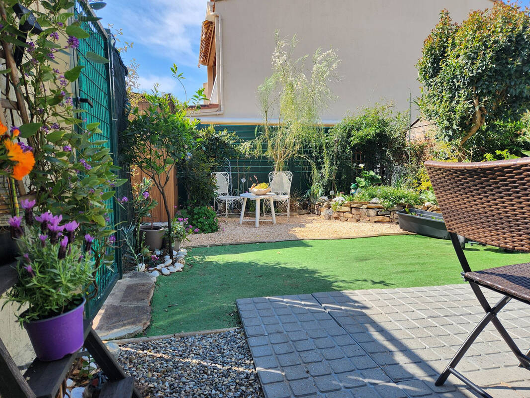 Appartement à BORMES-LES-MIMOSAS