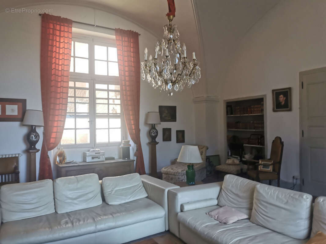 Maison à LEZIGNAN-LA-CEBE