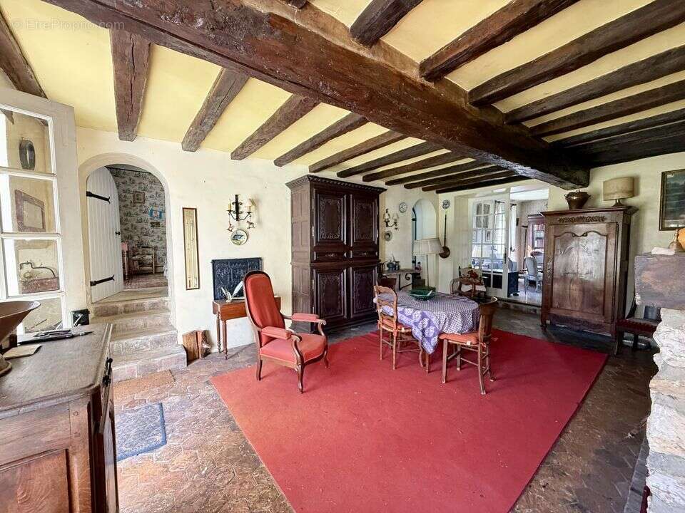 Propriété de Caractère sur 3645 m² de terrain : Le - photo 3