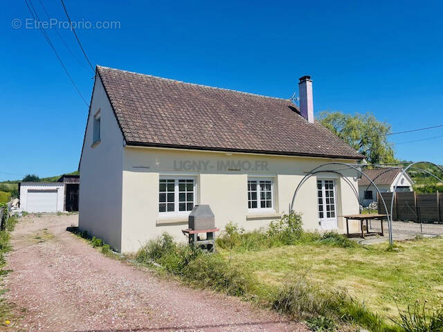Maison à SAUCHAY