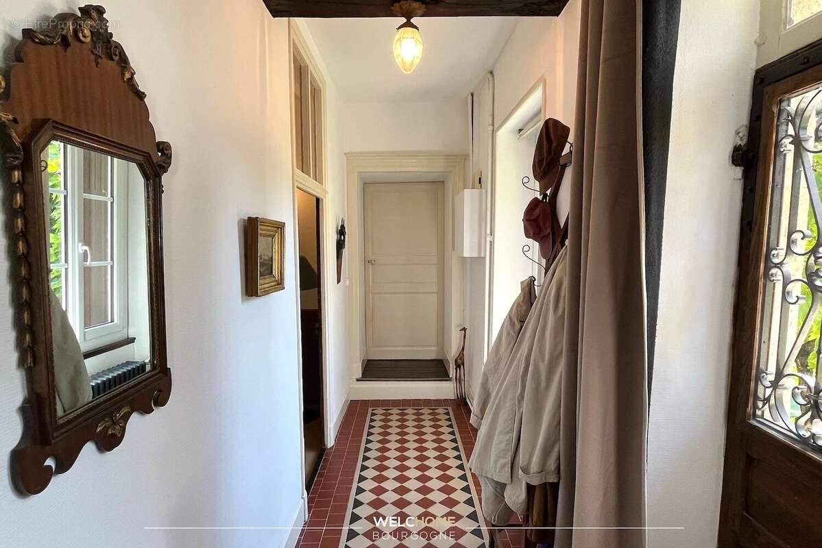 Maison à ISSY-L&#039;EVEQUE