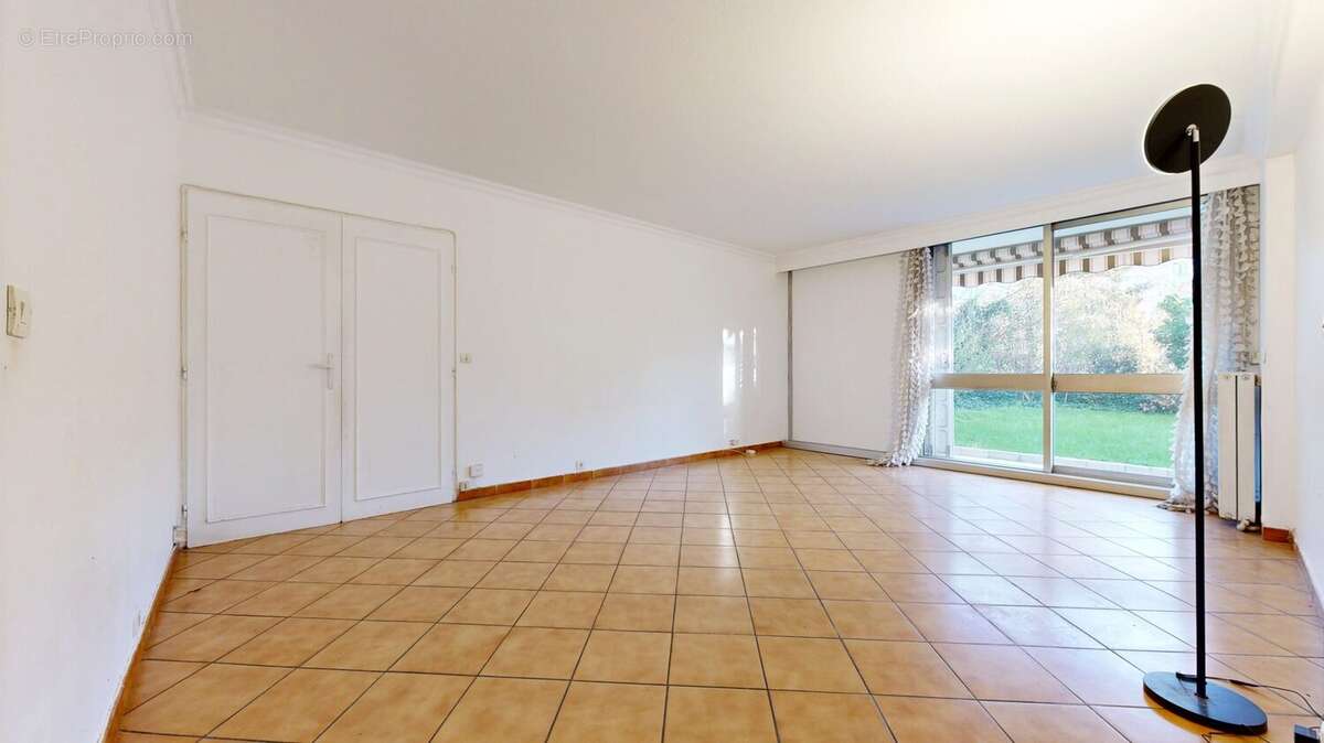 Appartement à LYON-8E