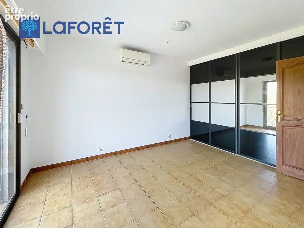 Maison Cagnes Sur Mer 10 pièce(s) 330m2 - photo 14