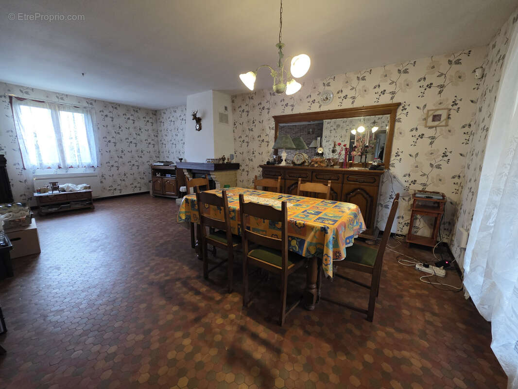 Maison à CAMBLAIN-CHATELAIN