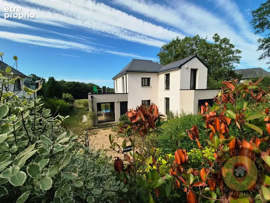 Maison à LANVALLAY