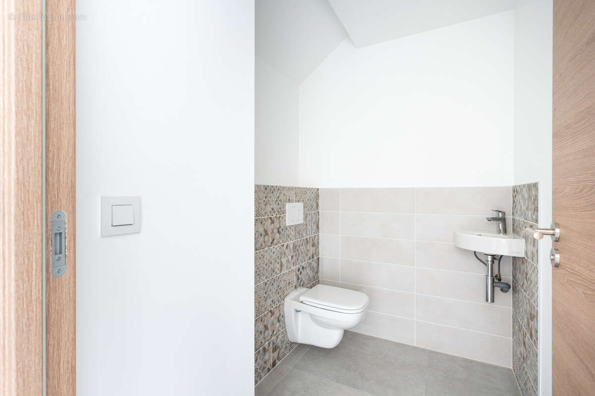 Appartement à POISY