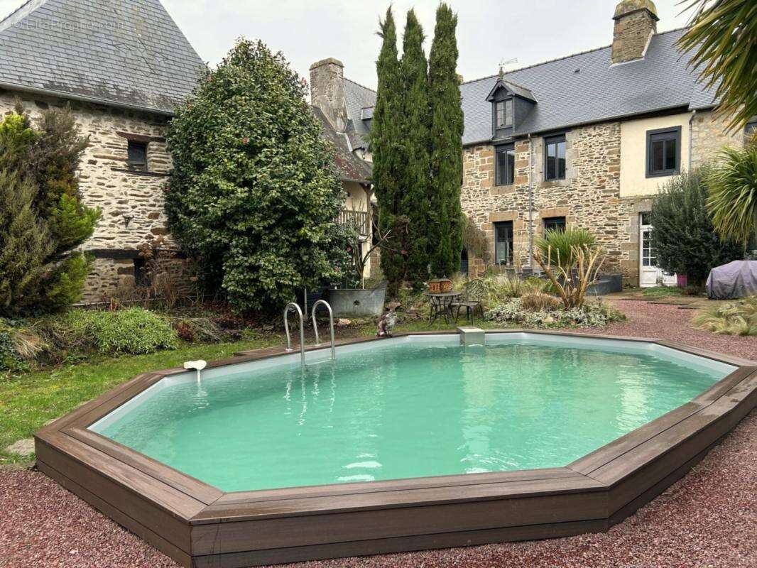 Maison à ANTRAIN