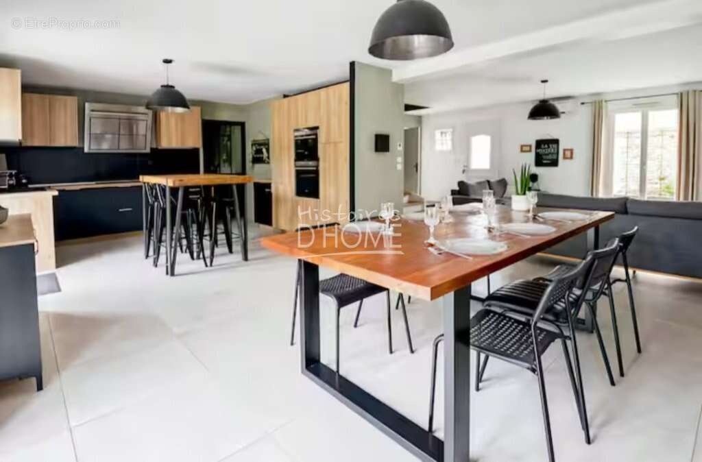 Maison à LE PLESSIS-FEU-AUSSOUX