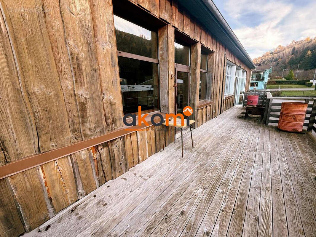 Commerce à LA BRESSE