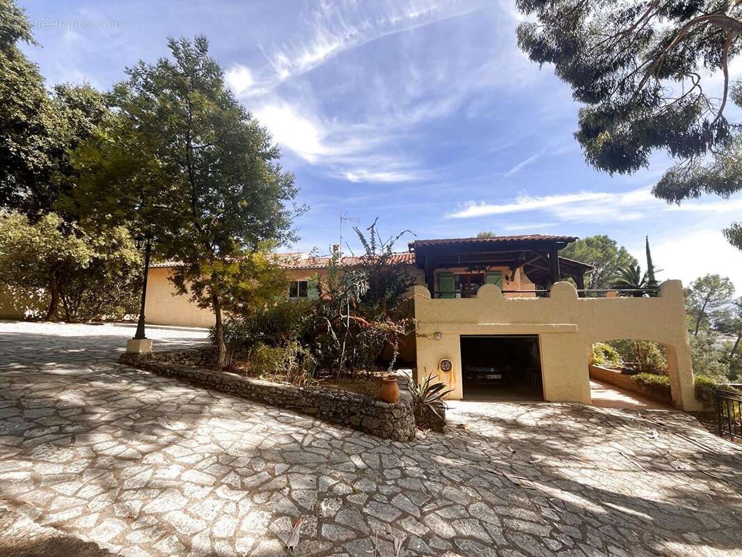 Villa - 5/6 pièces - vidauban - photo 3