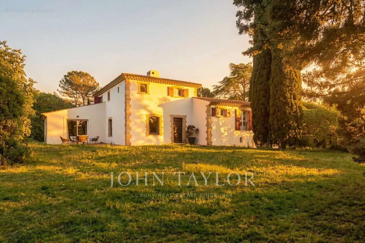 Bastide contemporaine rénovée aux portes d’Aix-en-Provence - photo 33