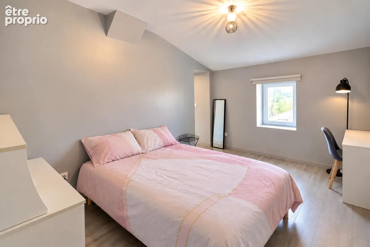 Partie de mas rénovée  4 chambres dpe b terrain de plus de 6 000 m² - photo 8