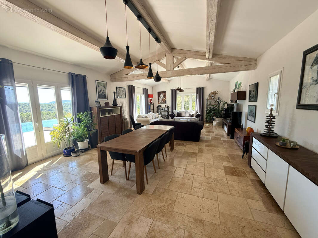 Maison à LORGUES