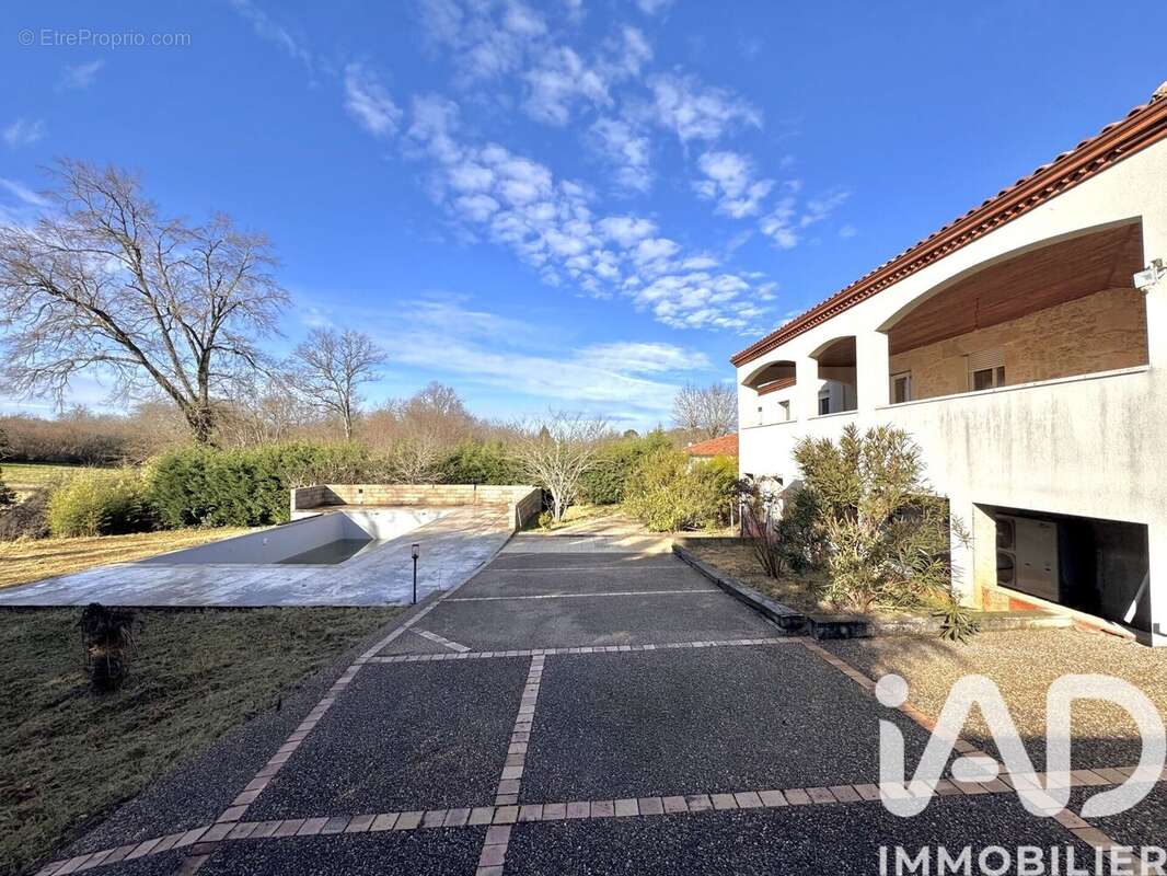 Photo 2 - Maison à FUMEL