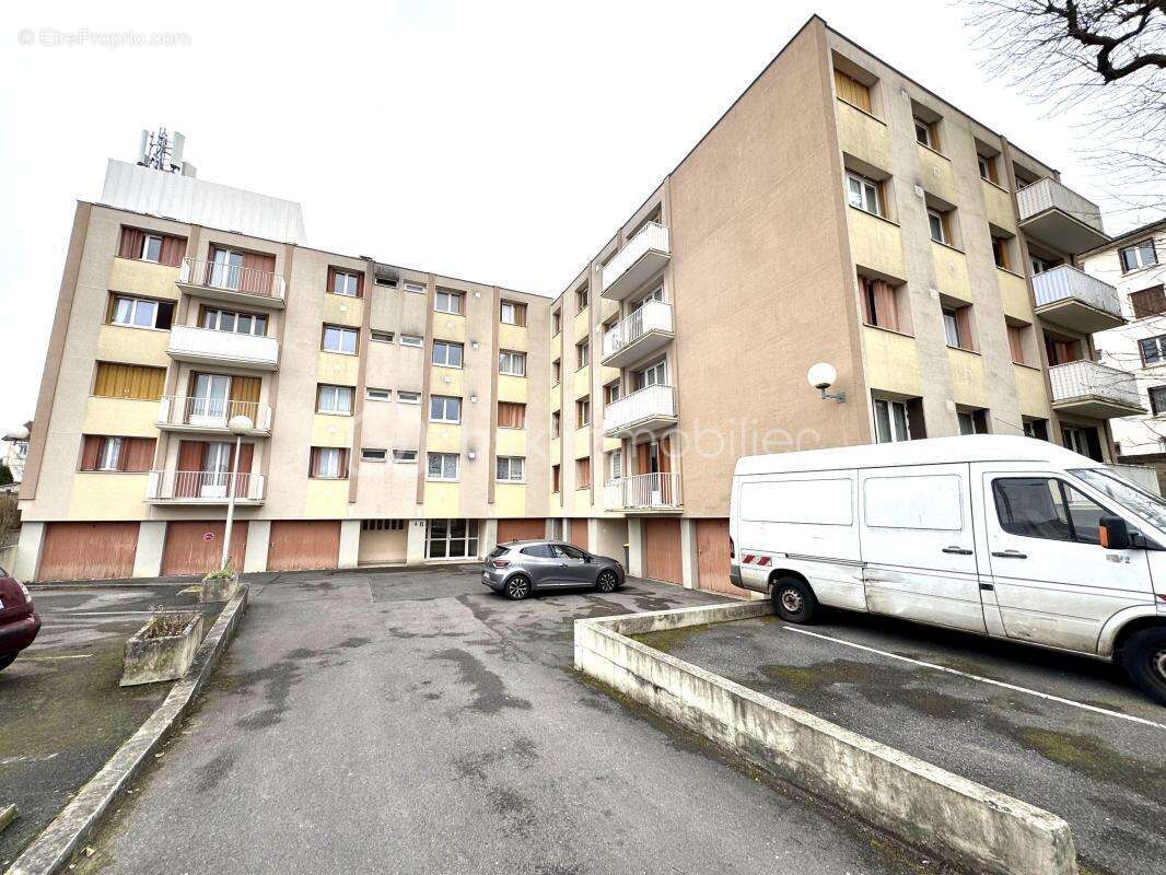 Appartement à CLICHY-SOUS-BOIS