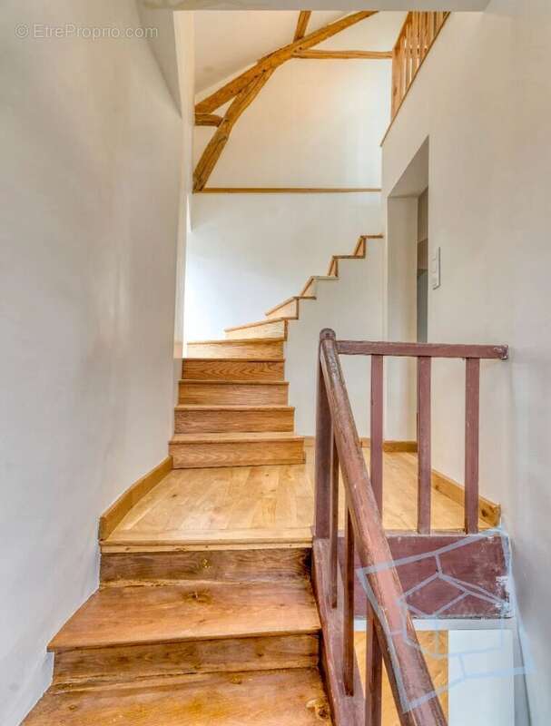 Maison à VOISINS-LE-BRETONNEUX