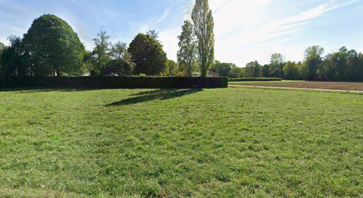 Terrain à PERIGUEUX