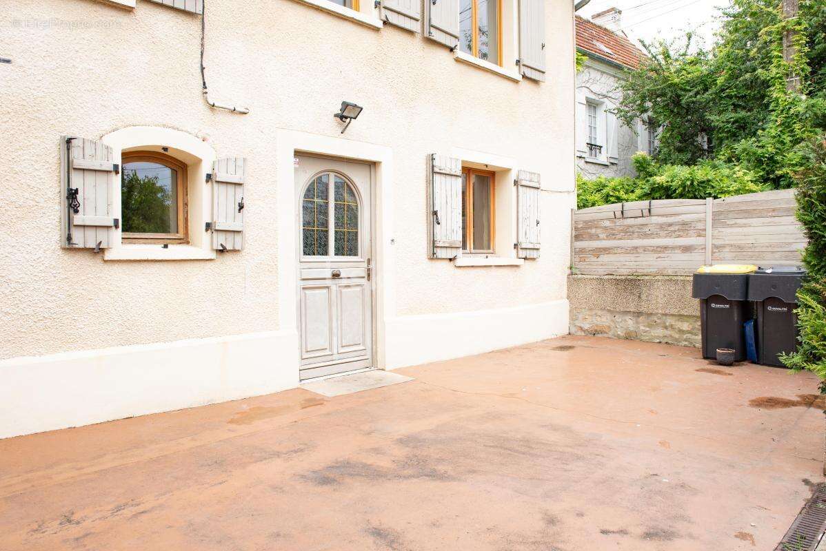 Maison à CROUY-SUR-OURCQ
