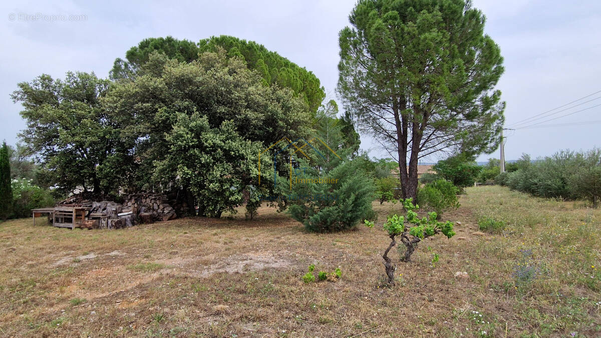 Terrain à GIGNAC