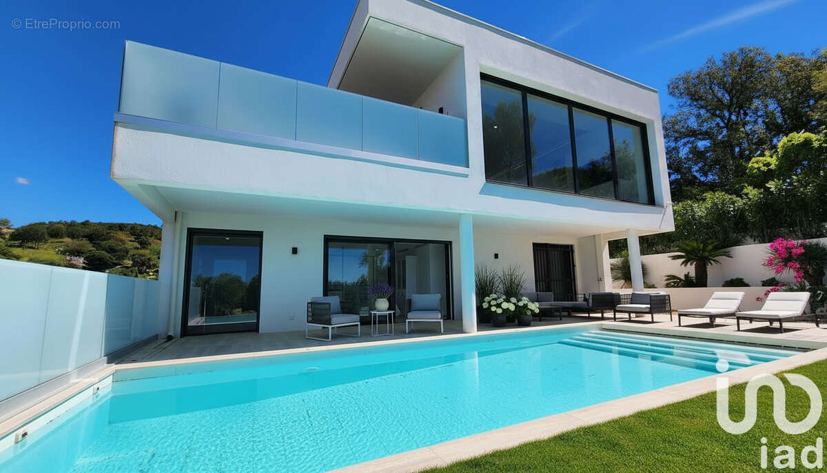 Photo 2 - Maison à LES ISSAMBRES