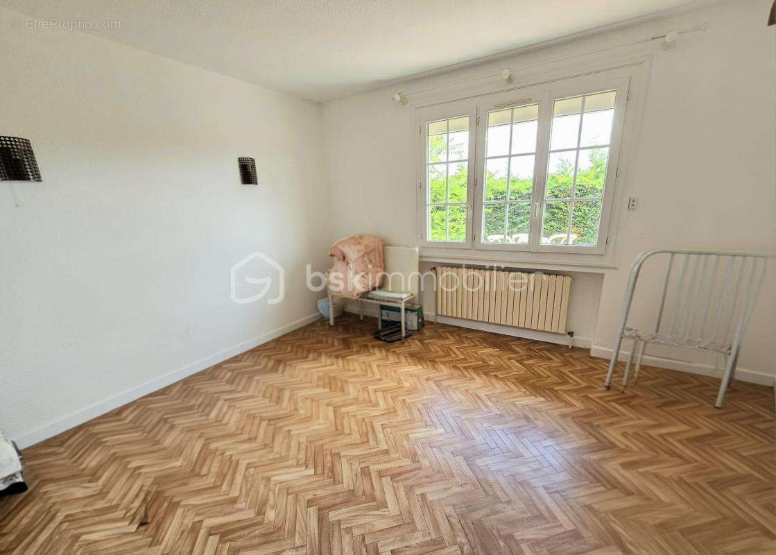 Maison à COMMELLE-VERNAY