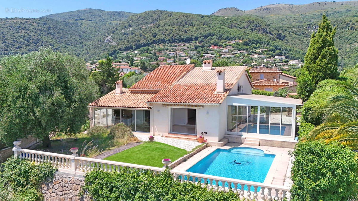 Maison à TOURRETTES-SUR-LOUP