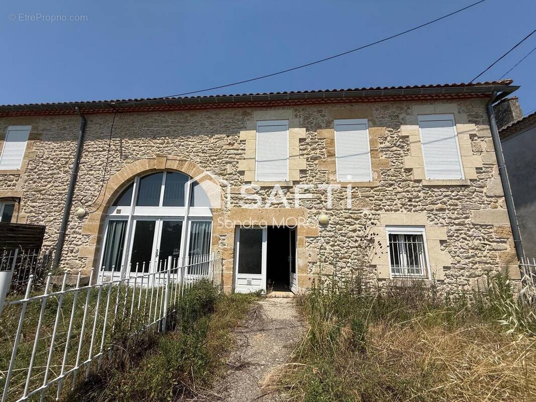 Photo 1 - Maison à CASSEUIL