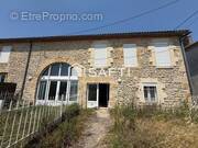 Photo 1 - Maison à CASSEUIL