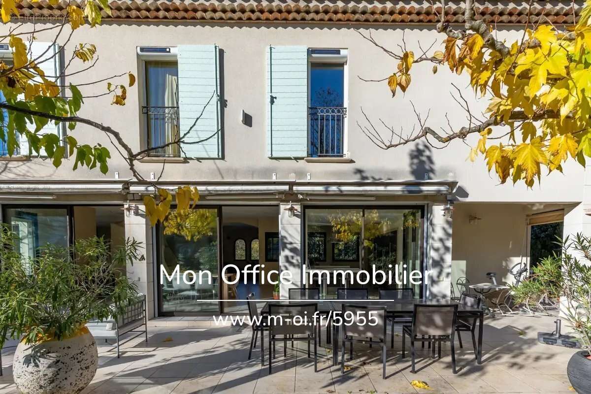 Maison à LE THOLONET