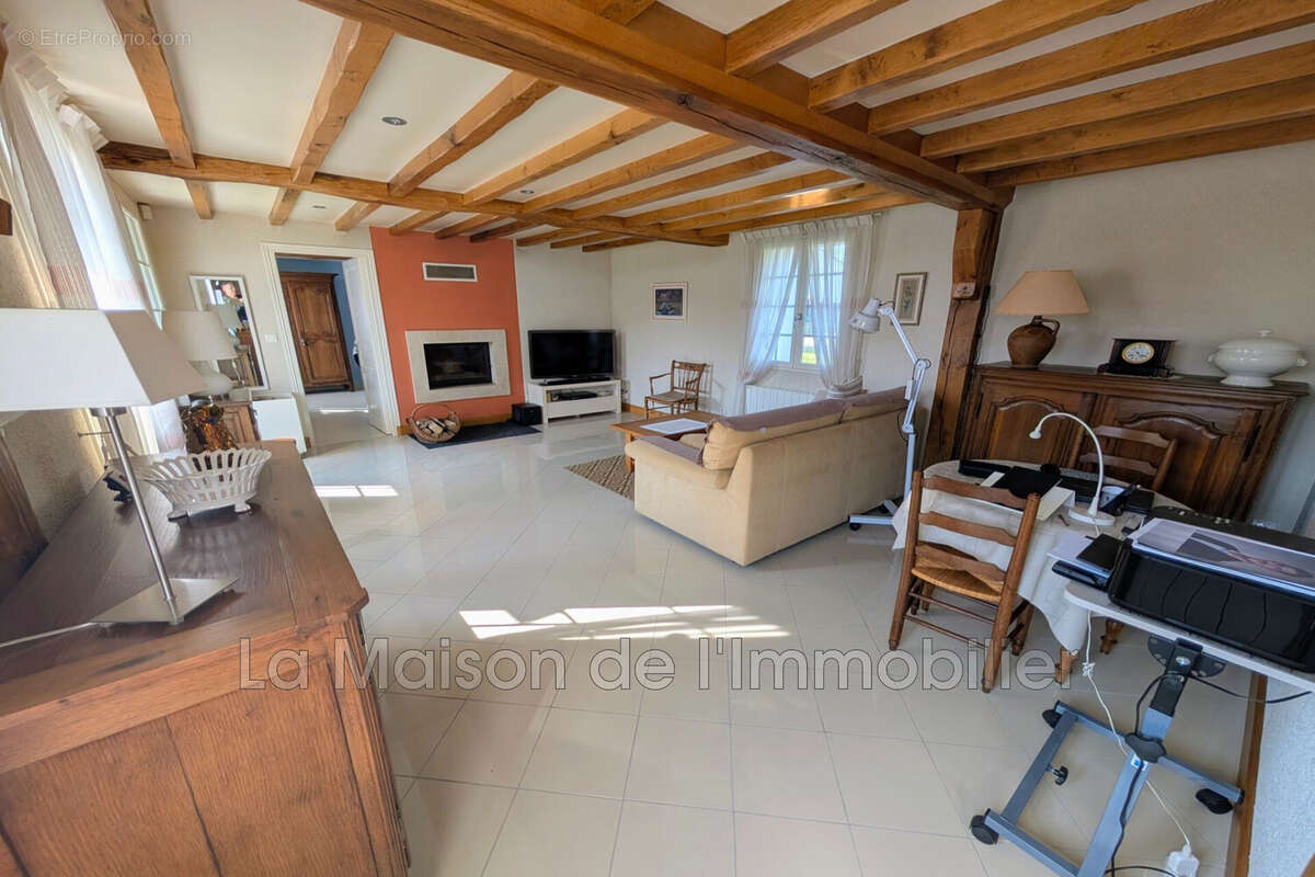 Maison à FLEURY-SUR-ANDELLE