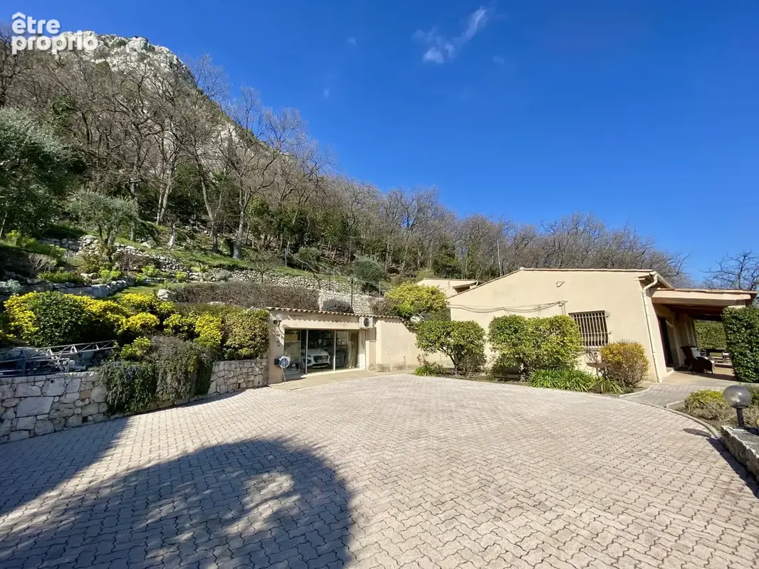 Vue panoramique sur toute la côte d'azur - Villa de 220 m2 avec piscine - photo 20