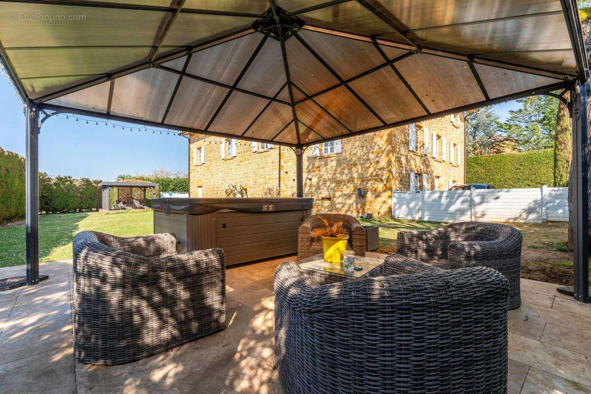 Maison à SAINT-GERMAIN-SUR-L&#039;ARBRESLE