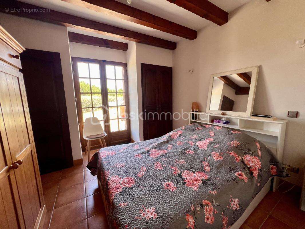 Charmante Demeure, 150m2,  plain pied, avec jardin, 4 chambres - photo 9