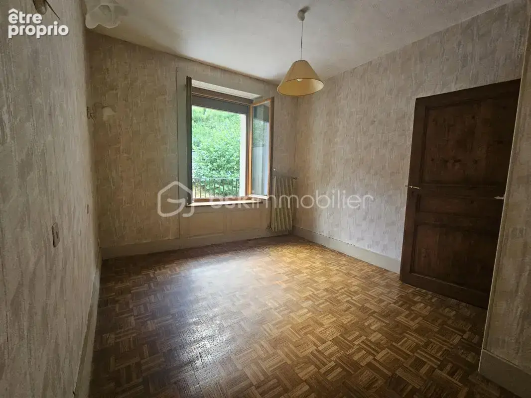 Maison 3 niveaux avec fort potentiel + T1 indépendant - photo 3