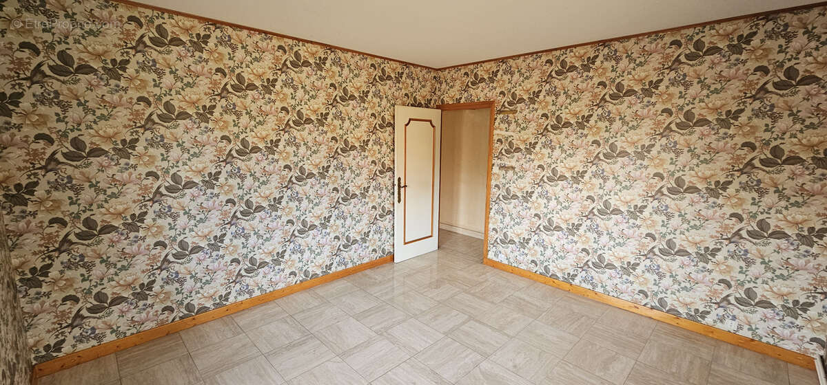 Maison à JASSANS-RIOTTIER